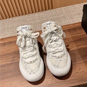 CHANEL Women's White and Black Tweed Boots